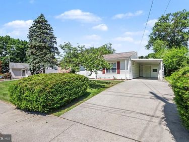 1024 BUTTONWOOD DRIVE, HARRISBURG, PA 17109