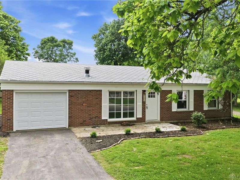 2477 Mack Road, Fairfield, OH 45014 Photo 2