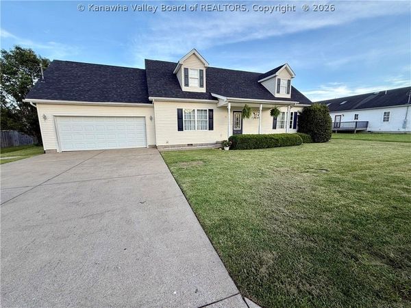 32 Affirmed Drive, Evans, WV 25241