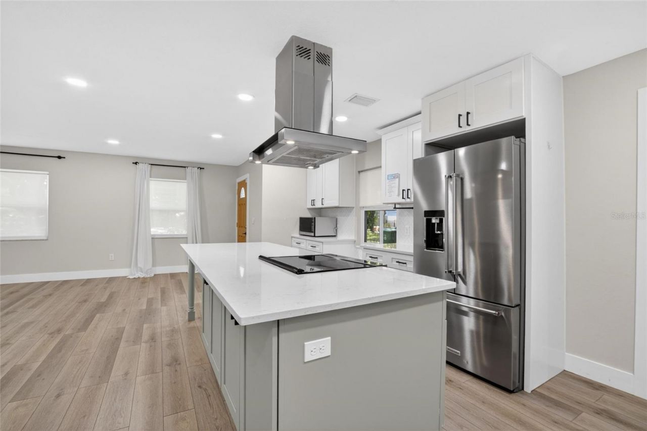 5326 S Russell Street , Tampa, FL 33611 Photo