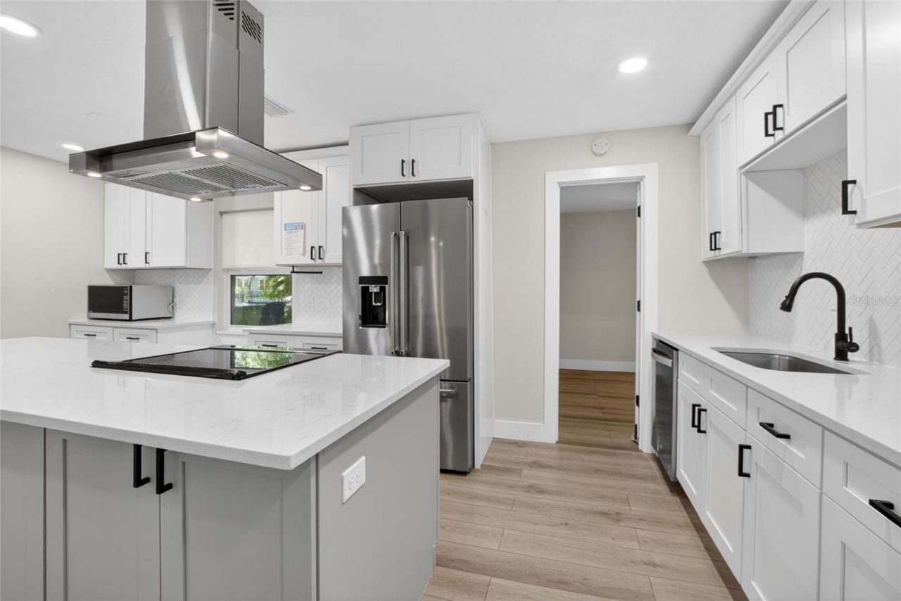 5326 S Russell Street , Tampa, FL 33611 Photo