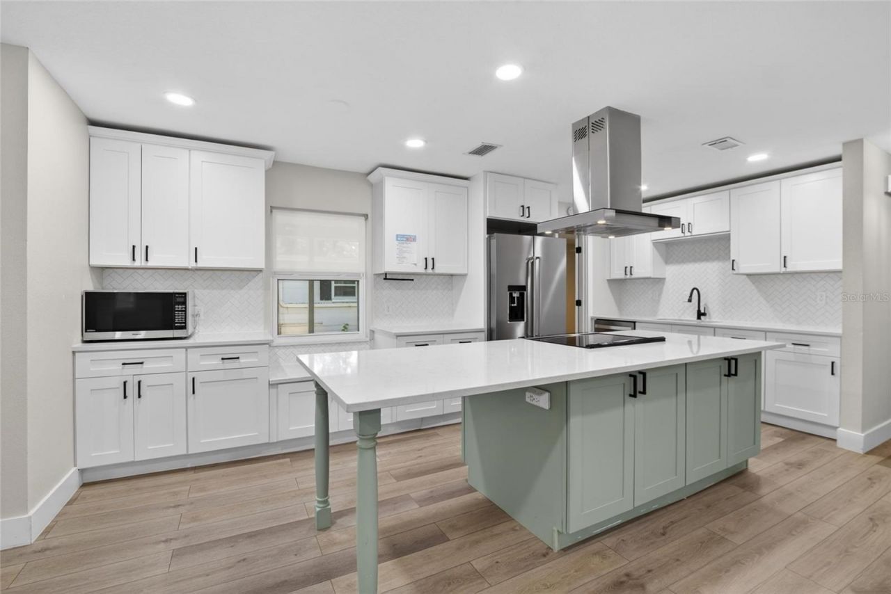 5326 S Russell Street , Tampa, FL 33611 Photo