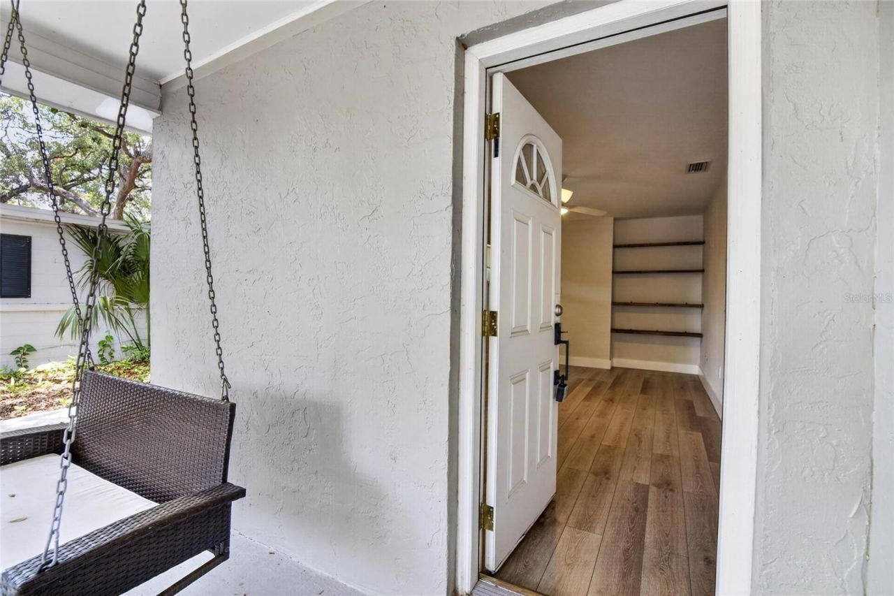 5326 S Russell Street , Tampa, FL 33611 Photo