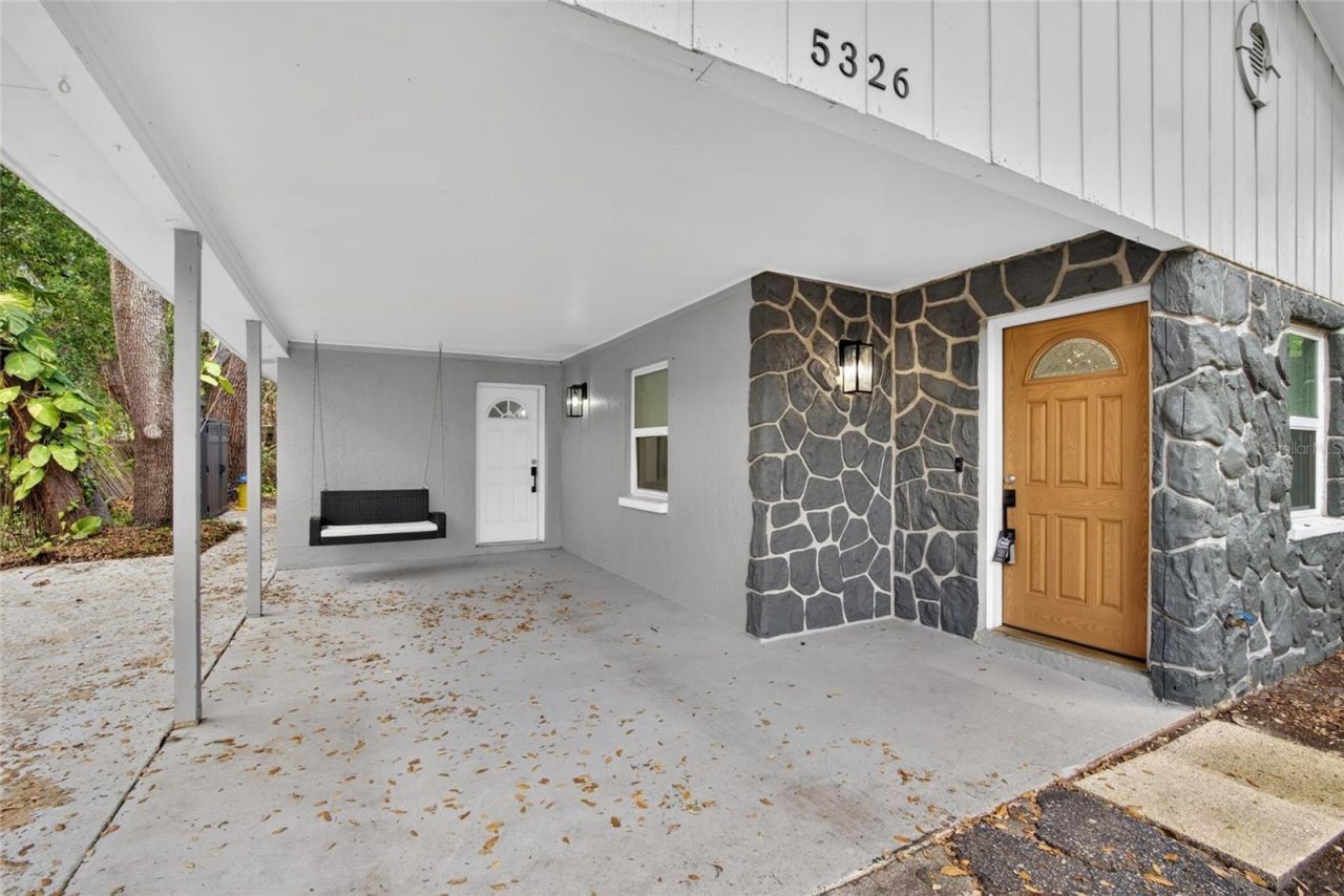 5326 S Russell Street , Tampa, FL 33611 Photo