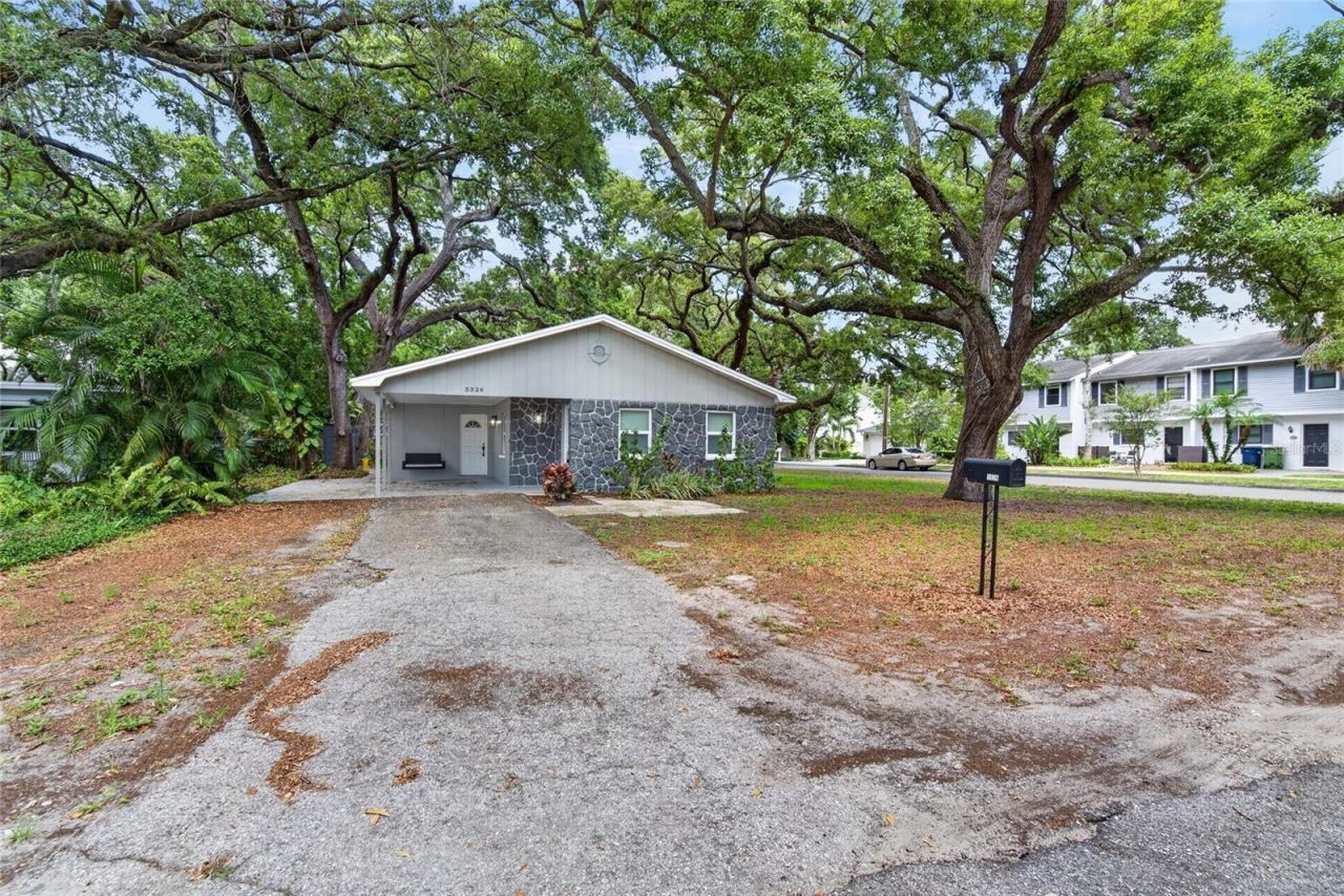 5326 S Russell Street , Tampa, FL 33611 Photo