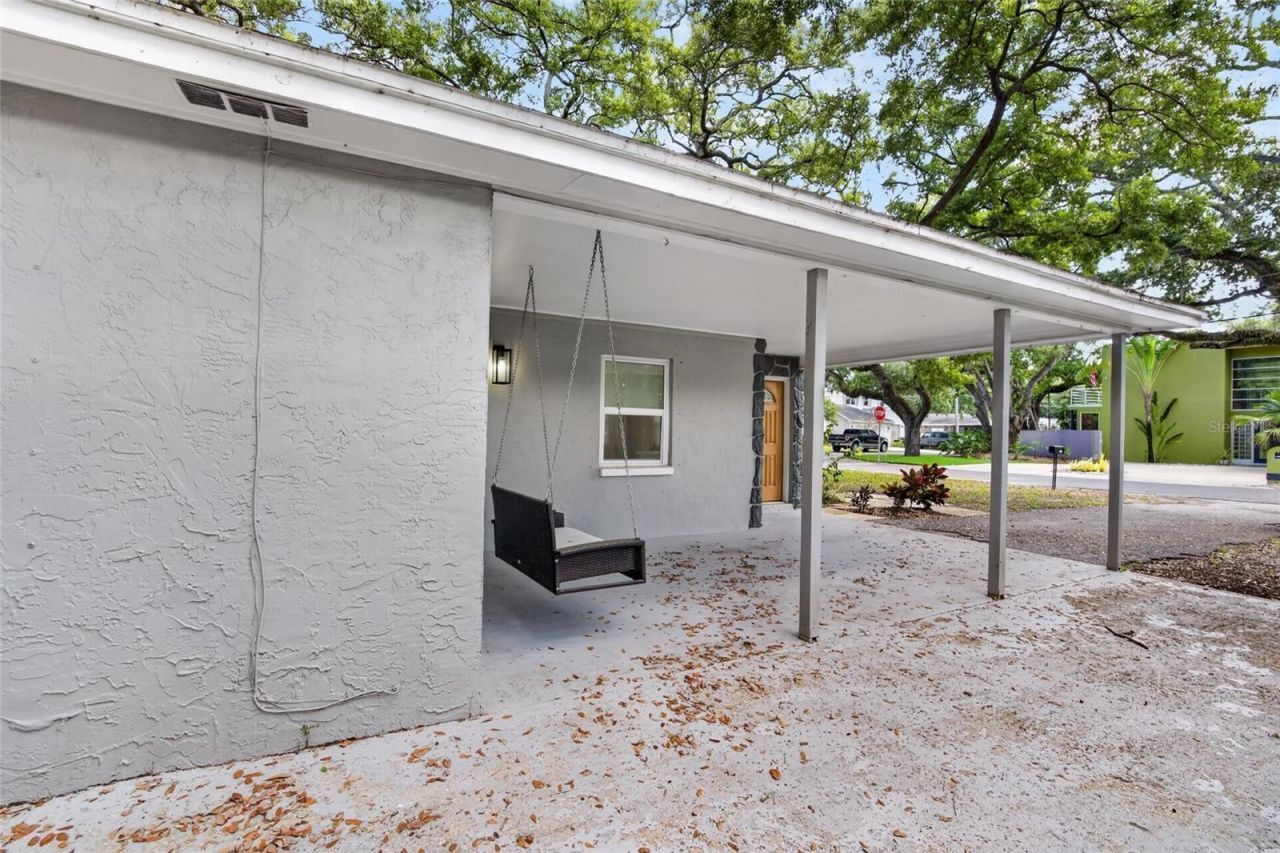 5326 S Russell Street , Tampa, FL 33611 Photo
