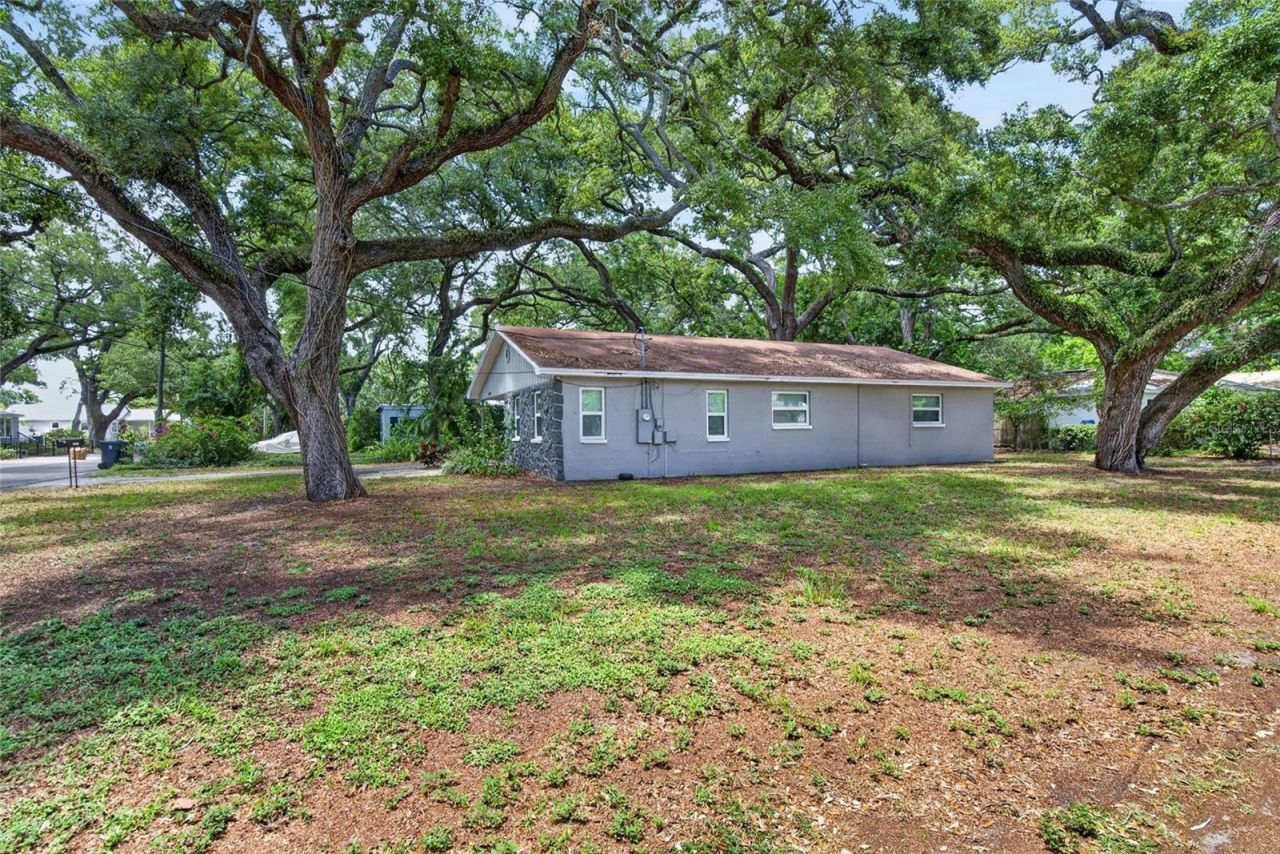 5326 S Russell Street , Tampa, FL 33611 Photo