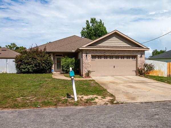 41 Cactus Road, Mary Esther, FL 32569