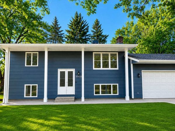 3910 65th Street E, Inver Grove Heights, MN 55076