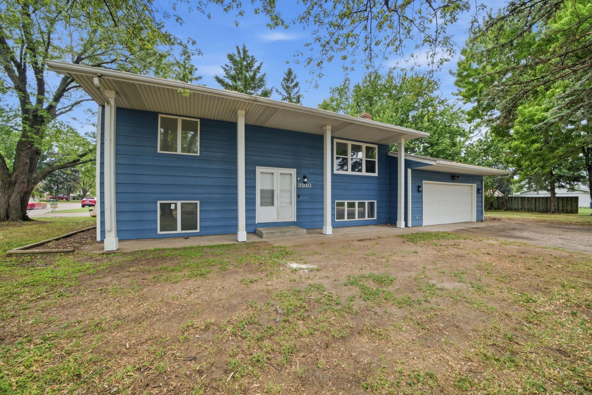 3910 65th Street E, Inver Grove Heights, MN 55076