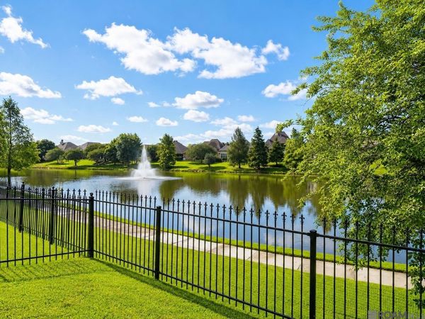 11001 Shoreline Dr, Baton Rouge, LA 70809