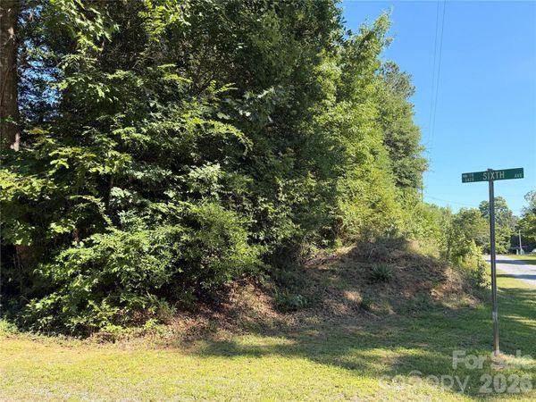 00 Sixth Avenue, New London, NC 28127