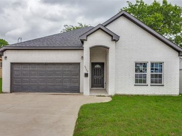 5520 Goodman Avenue, Fort Worth, TX 76107