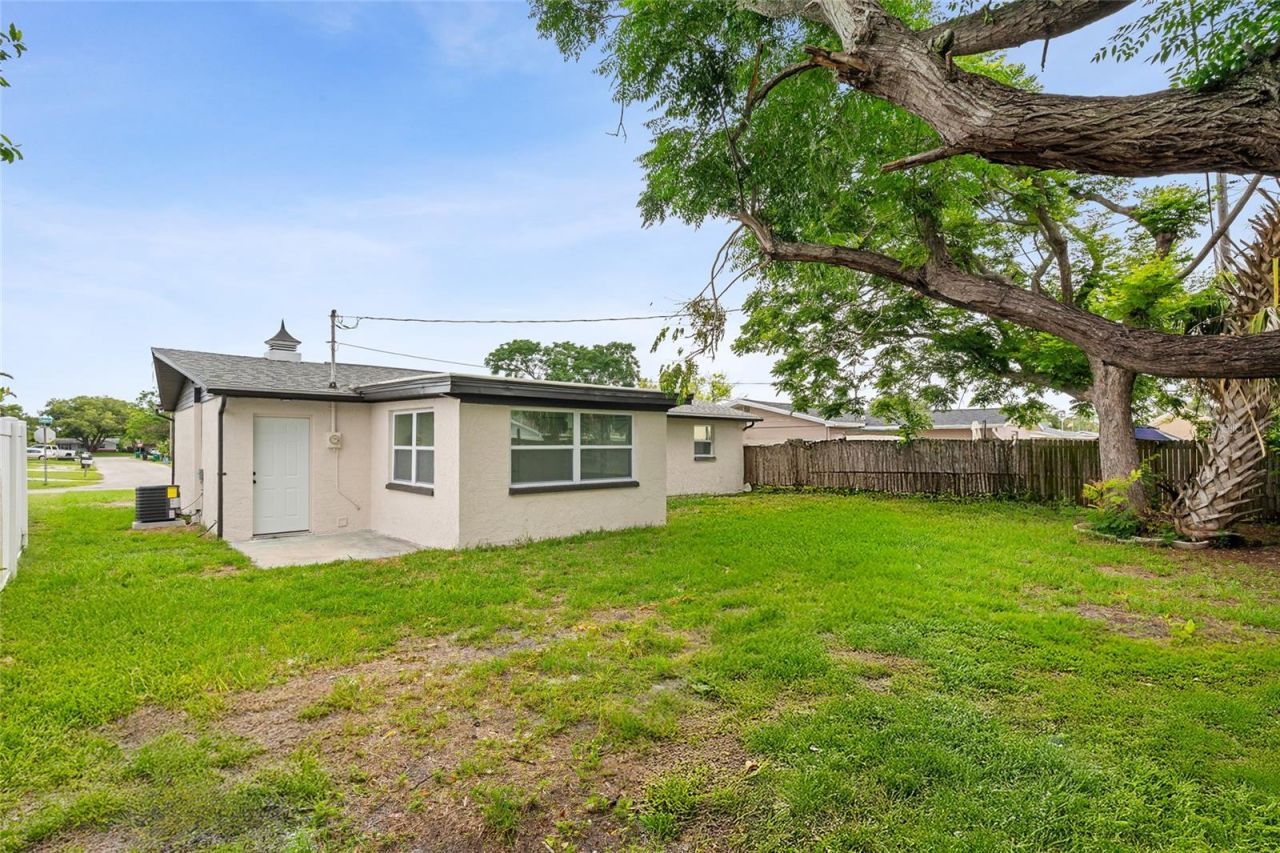 4820 Salem Drive, New Port Richey, FL 34652 Photo