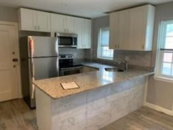 23 Hammond Pond Parkway, Unit 3, Newton, MA 02467