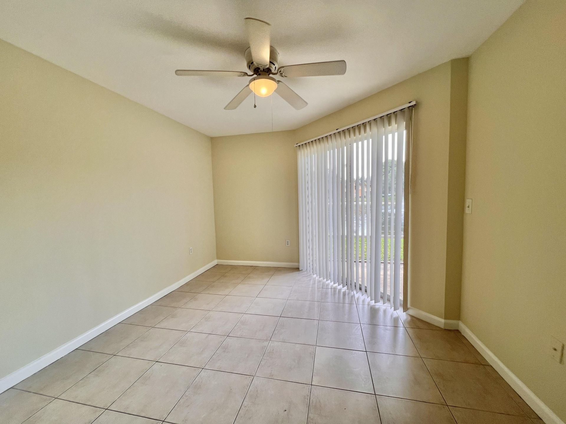 4847 Via Palm Lakes, Unit 1005, West Palm Beach, FL 33417 Photo