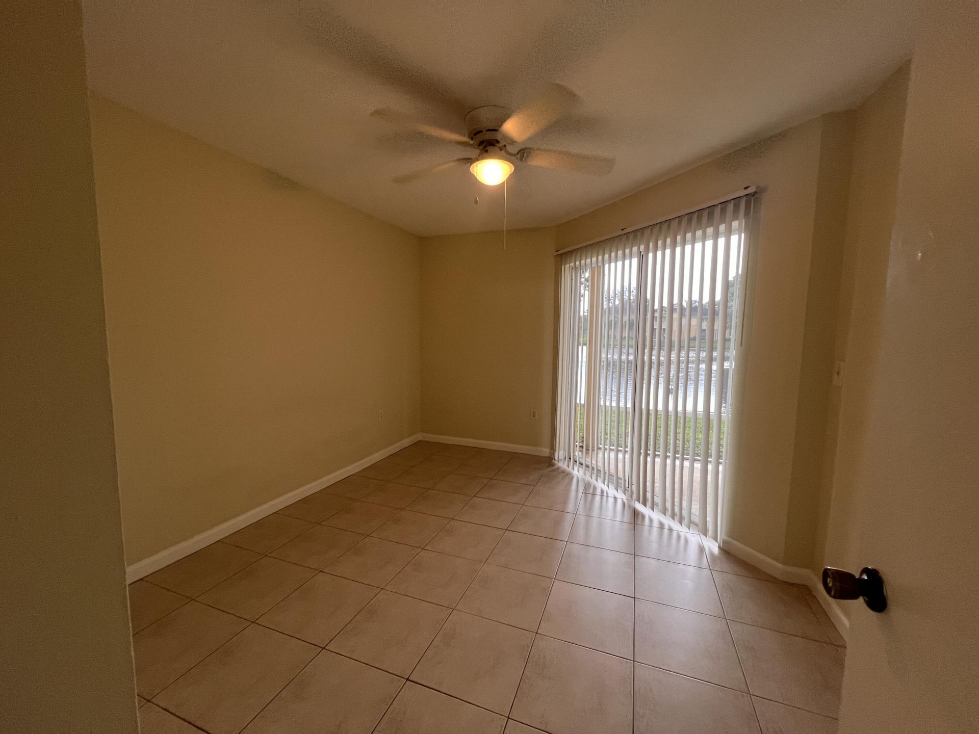 4847 Via Palm Lakes, Unit 1005, West Palm Beach, FL 33417 Photo