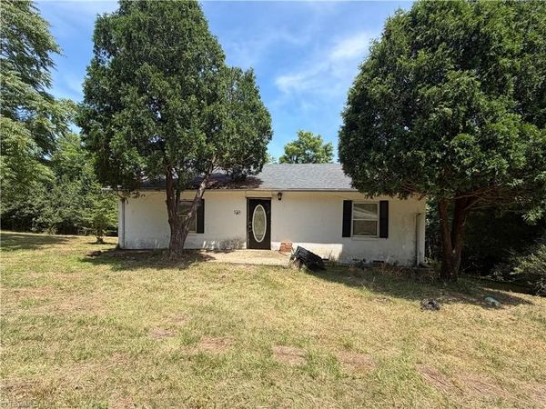 533 Thornton Road , Mayodan, NC 27027