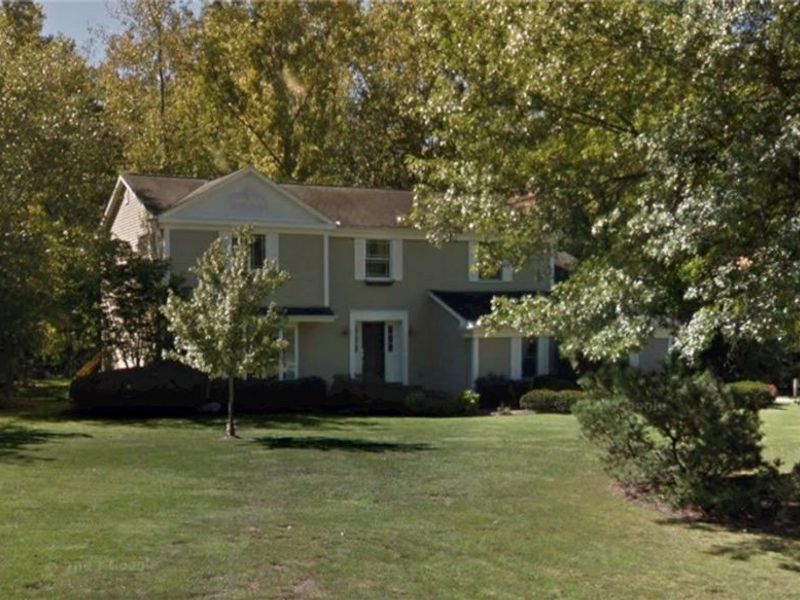 11 Chelsea Court, Chagrin Falls, OH 44022 Photo 1