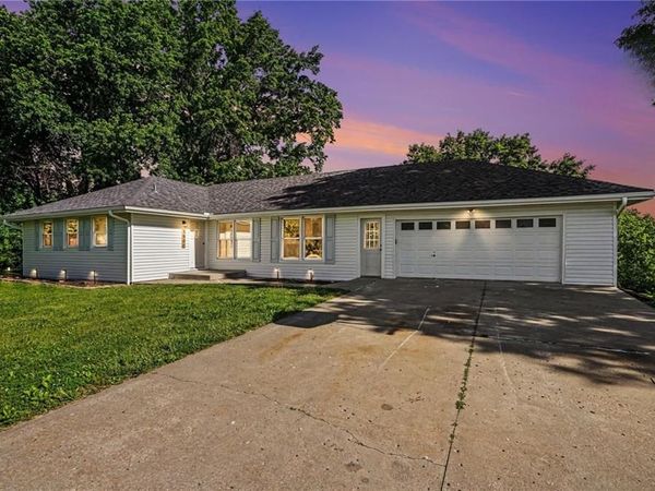 1500 Ridgeview Road, Liberty, MO 64068