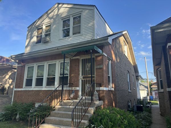 5346 N Ludlam Avenue , Chicago, IL 60630