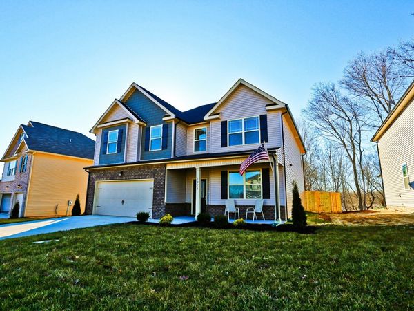 1076 Black Oak Cir, Clarksville, TN 37042