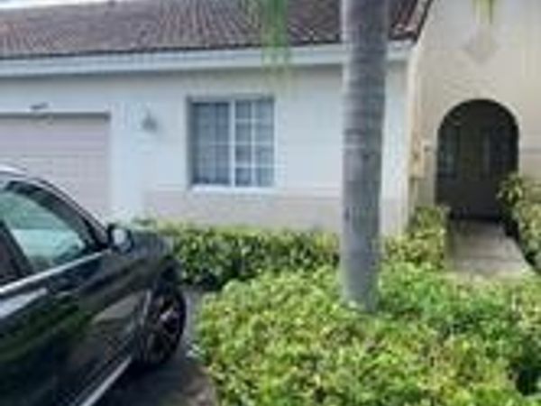 4923 SW 32nd Avenue, Dania Beach, FL 33312