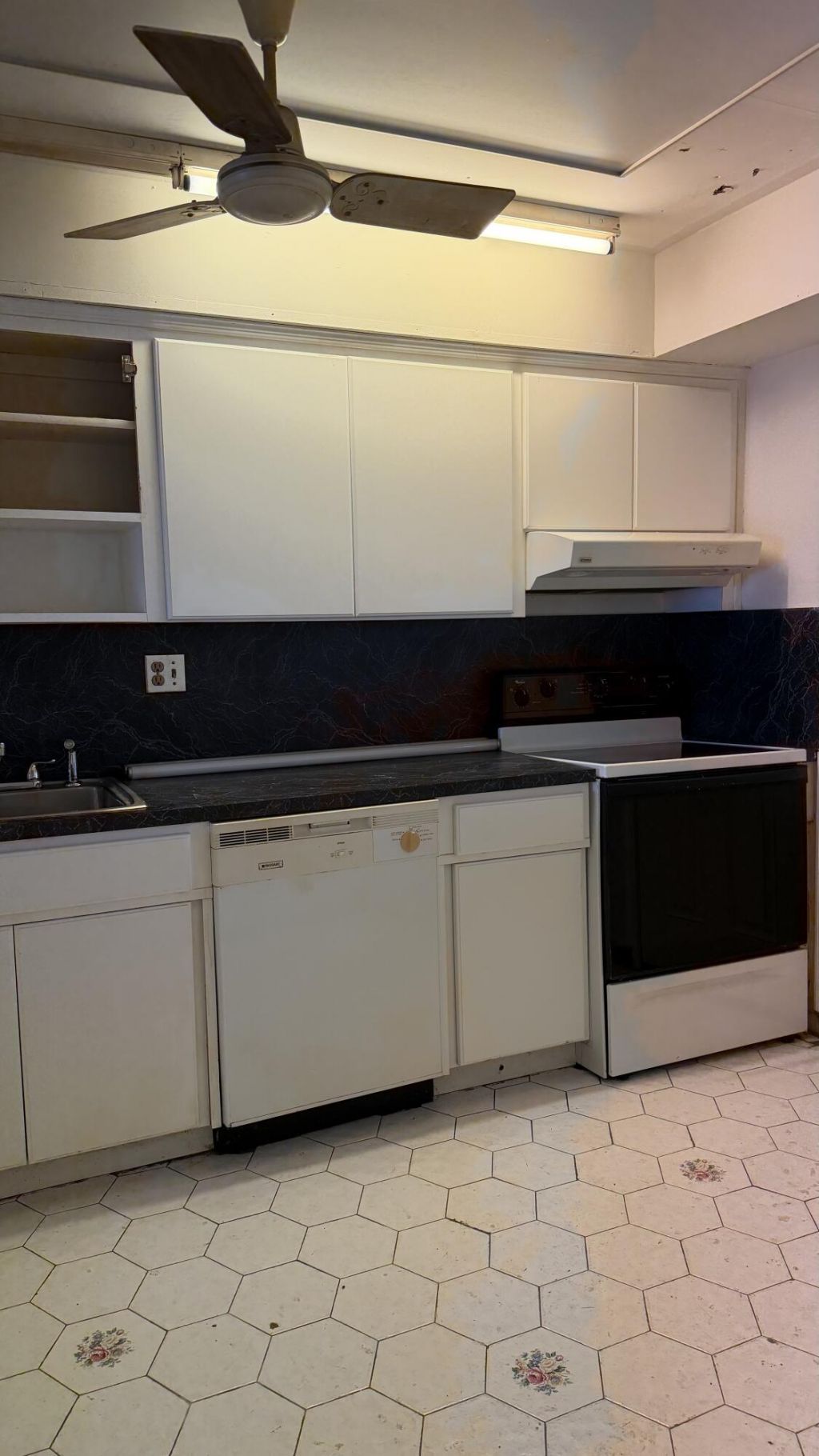 1100 NE 191st Street, Unit 44, Miami, FL 33179 Photo