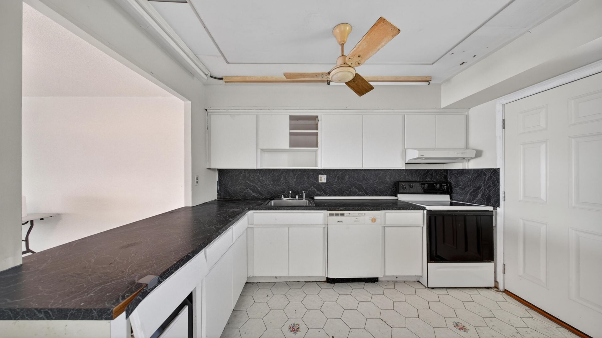 1100 NE 191st Street, Unit 44, Miami, FL 33179 Photo