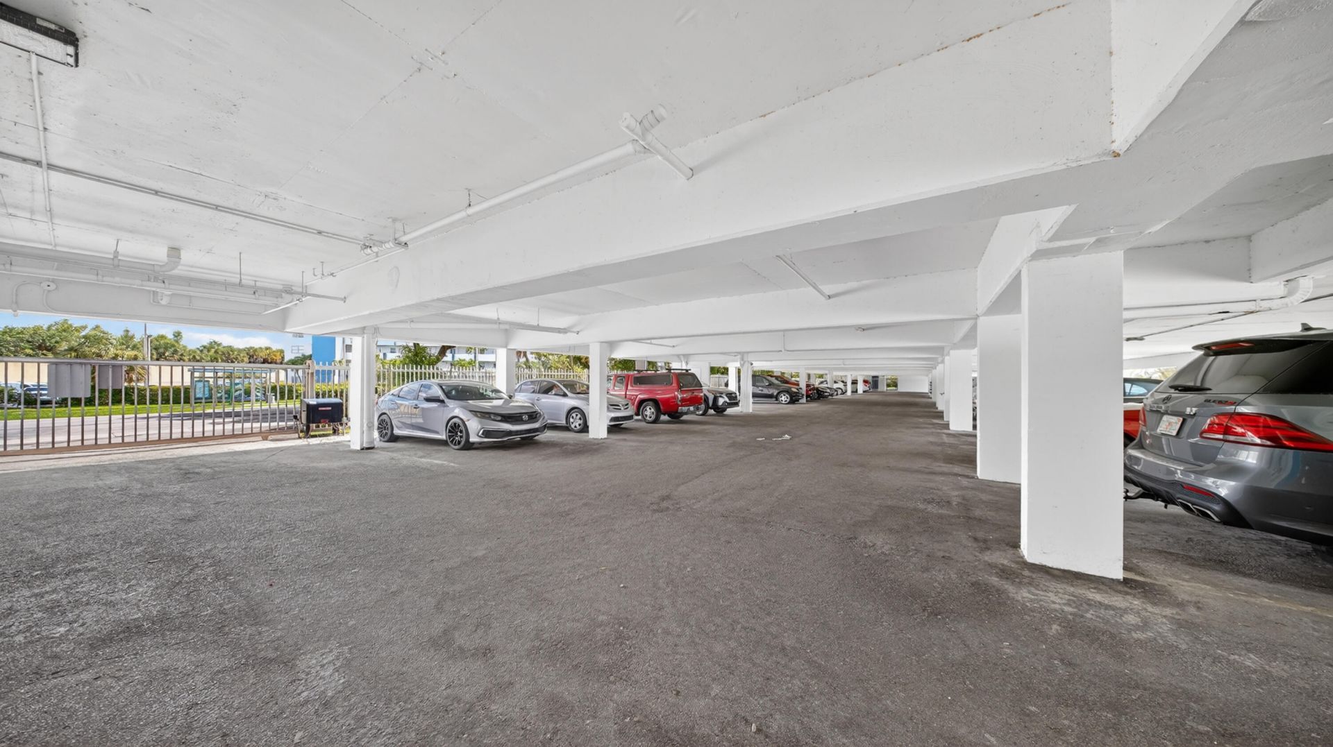 1100 NE 191st Street, Unit 44, Miami, FL 33179 Photo