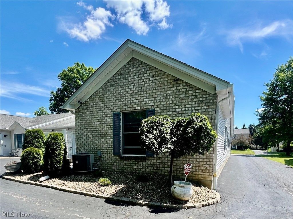 5916 Callaway Circle, Youngstown, OH 44515 Main Photo