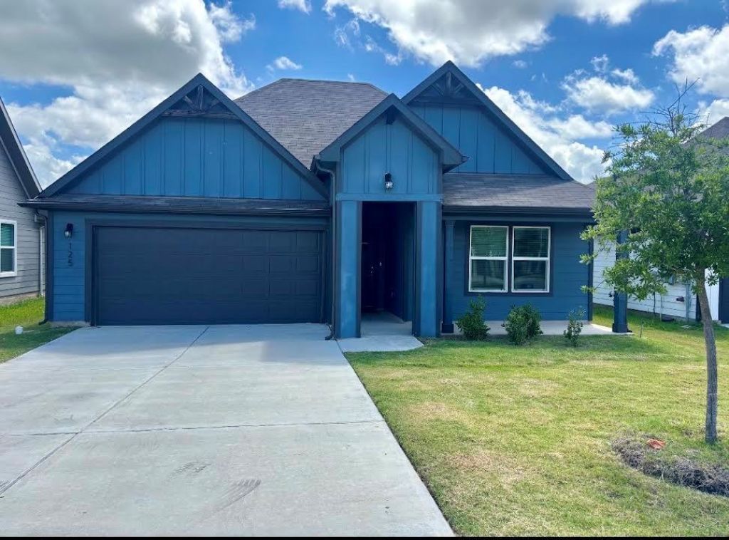 125 Sweetwater Creek Ln, Hutto, TX 78634 Main Photo