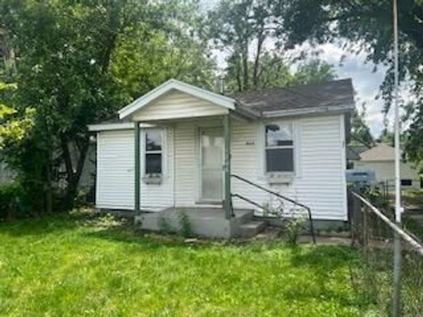 1846 W Division Street , Springfield, MO 65802