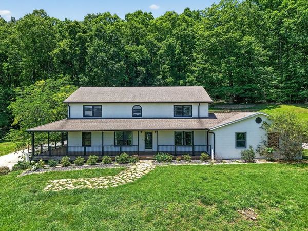 721 Valley Dr., Livingston, TN 38570