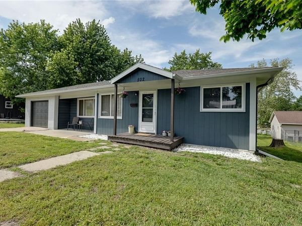 502 W Broadway Street, Higginsville, MO 64037