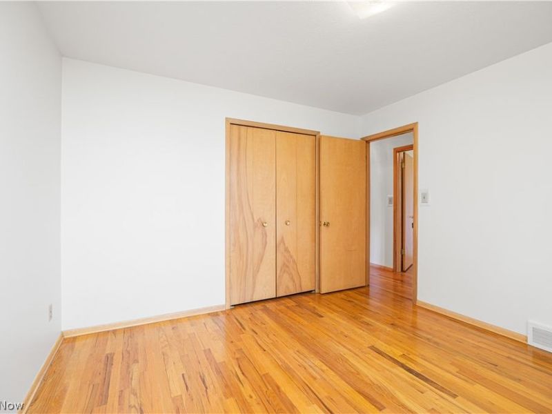 6879 Middlebrook Boulevard, Middleburg Heights, OH 44130 Photo 15