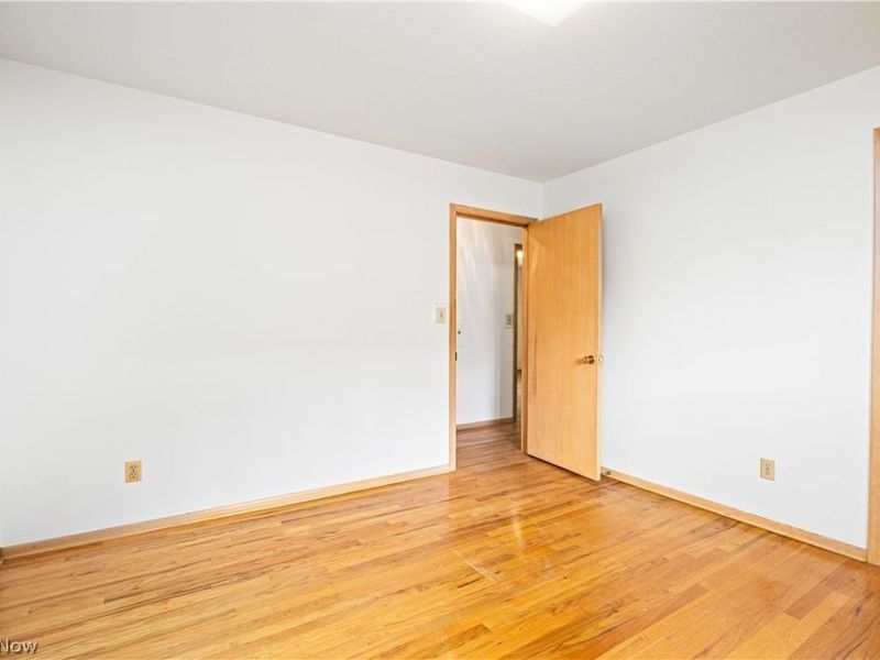 6879 Middlebrook Boulevard, Middleburg Heights, OH 44130 Photo 17