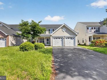 25 SANDSTONE ROAD, EAST WINDSOR, NJ 08520
