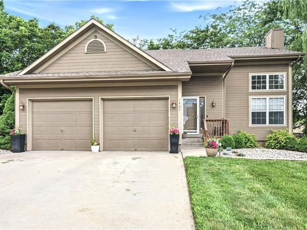 1409 Russell Road, Pleasant Hill, MO 64080