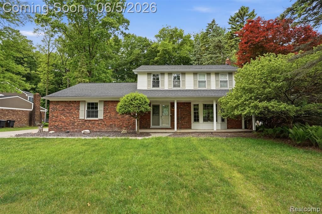 18461 Gill Road, Livonia, MI 48152 Main Photo