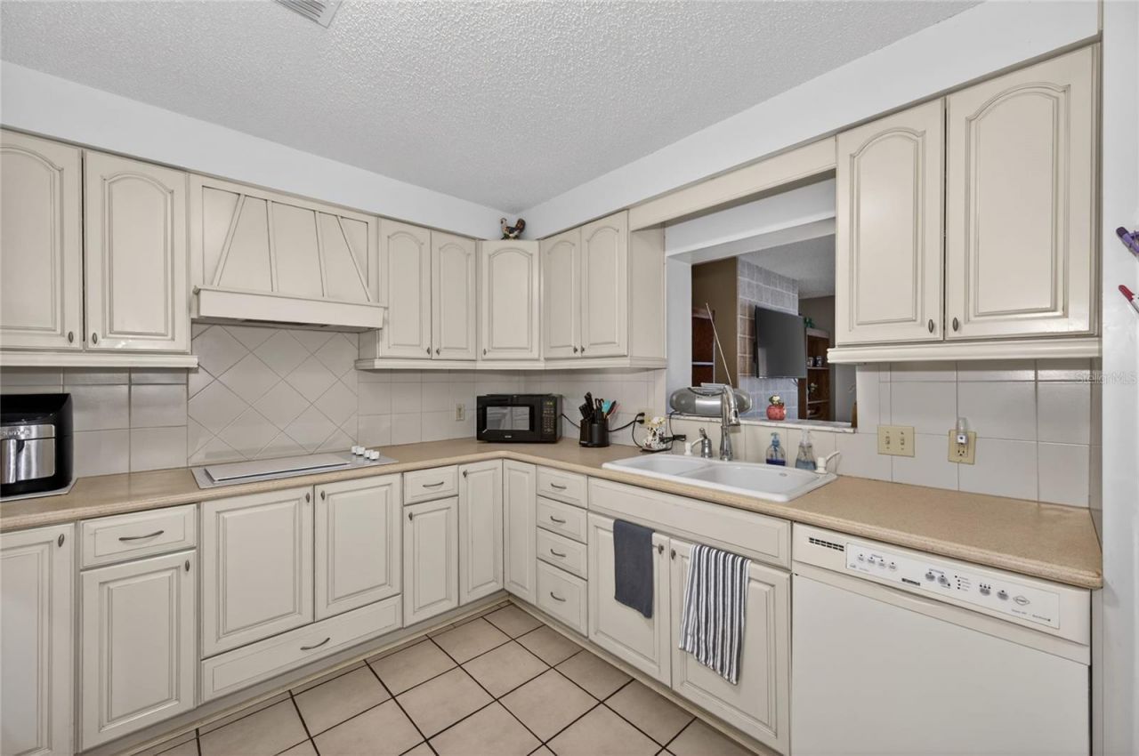 8433 Limonia Drive , Indian Lake Estates, FL 33855 Photo