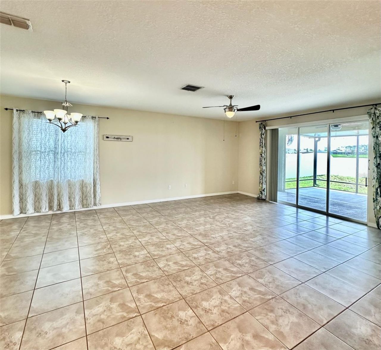 619 Wabash Breeze Circle, Ruskin, FL 33570 Photo