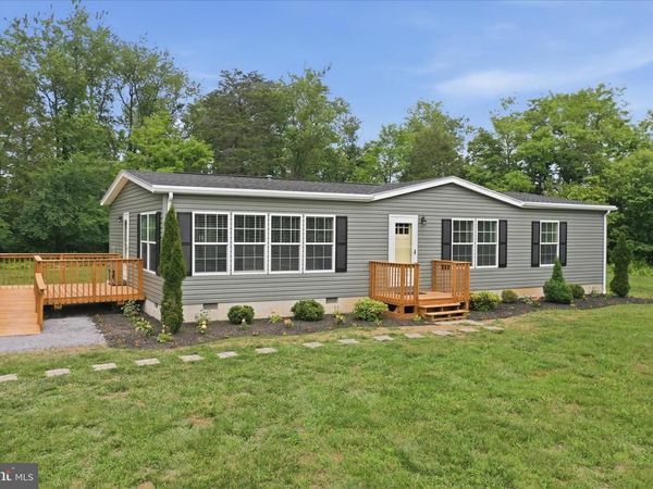 197 HOLLINGSWORTH COURT , MARTINSBURG, WV 25405