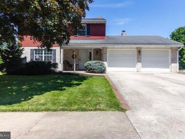 901 CYPRESS STREET, CHAMBERSBURG, PA 17201