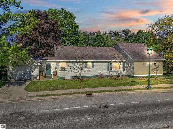 425 Bronson Avenue N, Kingsley, MI 49649