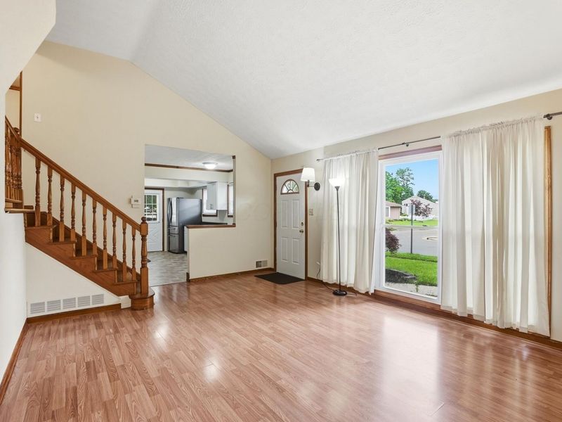 4829 McAllister Avenue, Columbus, OH 43227 Photo 4