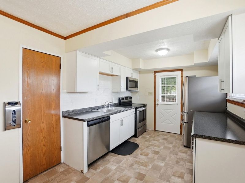 4829 McAllister Avenue, Columbus, OH 43227 Photo 6