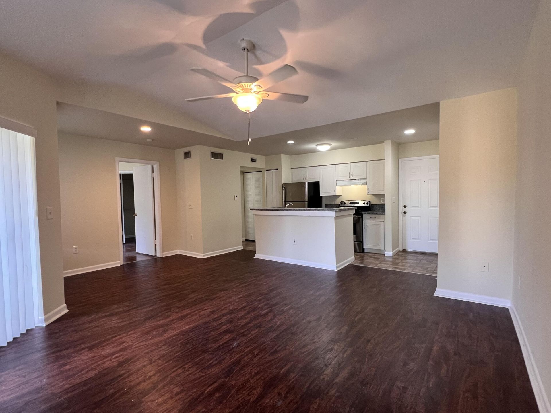 4879 Via Palm Lakes, Unit 615, West Palm Beach, FL 33417 Photo
