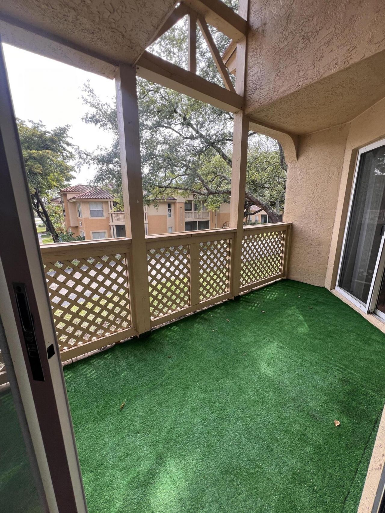 4879 Via Palm Lakes, Unit 615, West Palm Beach, FL 33417 Photo