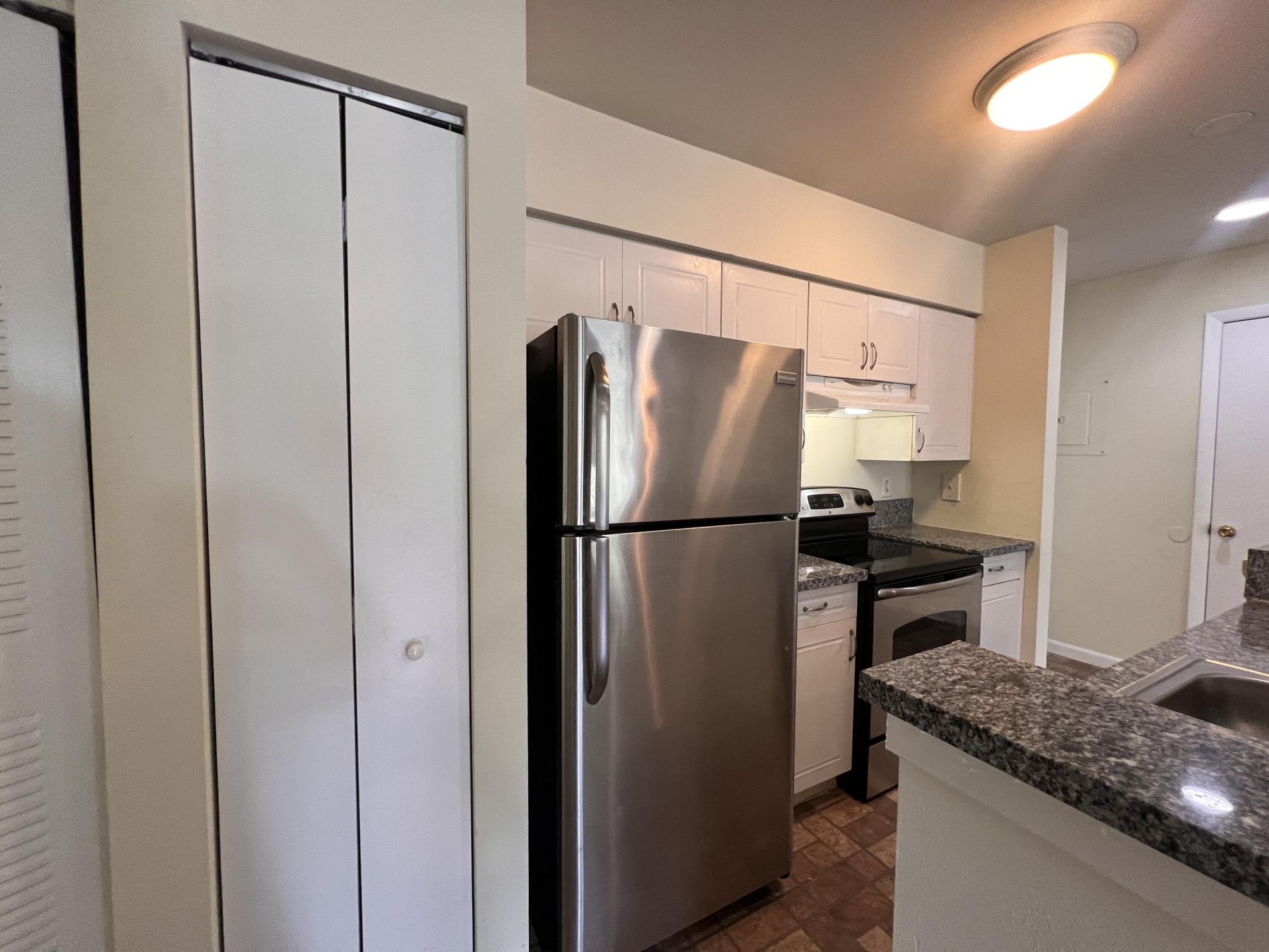 4879 Via Palm Lakes, Unit 615, West Palm Beach, FL 33417 Photo